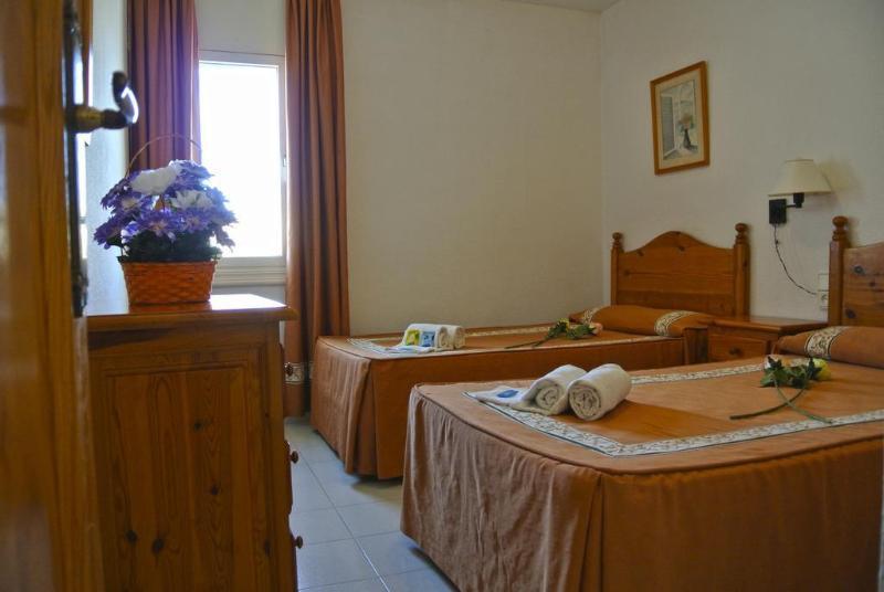 Apartamentos Moguima โรเกตัสเดมาร์ ภายนอก รูปภาพ