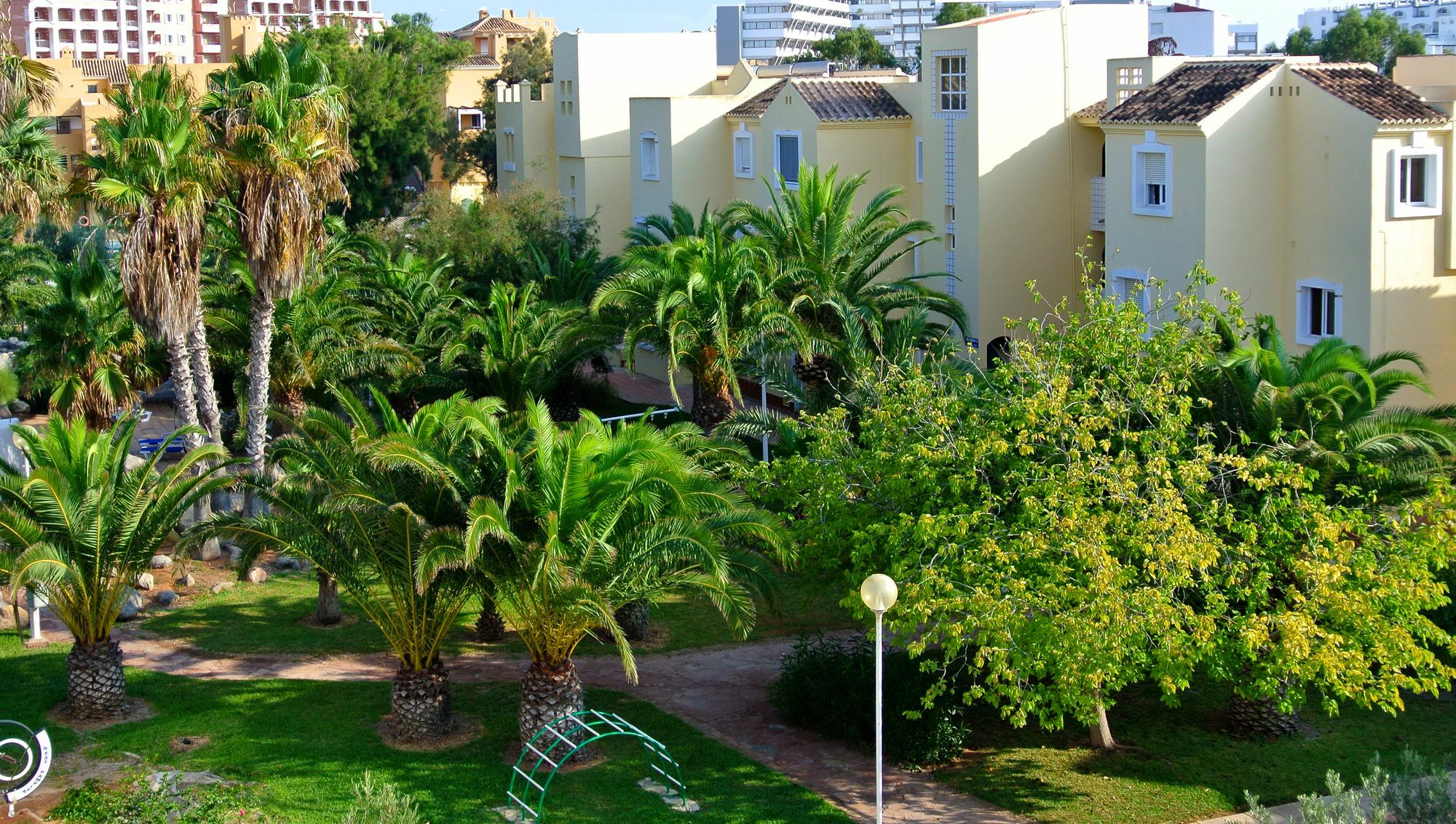 Apartamentos Moguima โรเกตัสเดมาร์ ภายนอก รูปภาพ